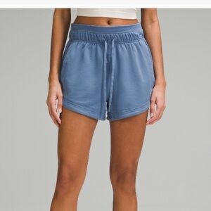 Lululemon Inner Glow Hi Rise Short Size 8